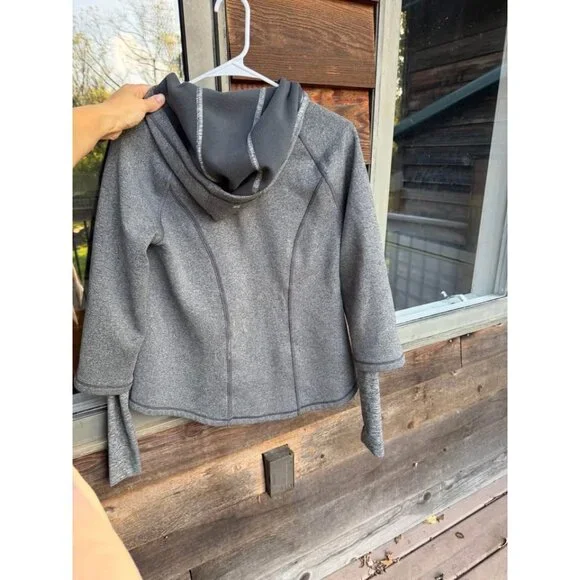 Sweaty Betty time out Luxe, fleece lined active wear zip up hoodie - Picture 5 of 6